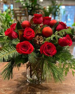 Holiday Dozen Roses